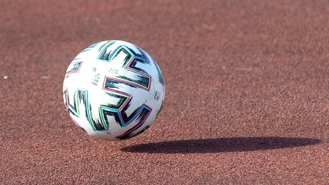 足球比赛中 足球比赛中